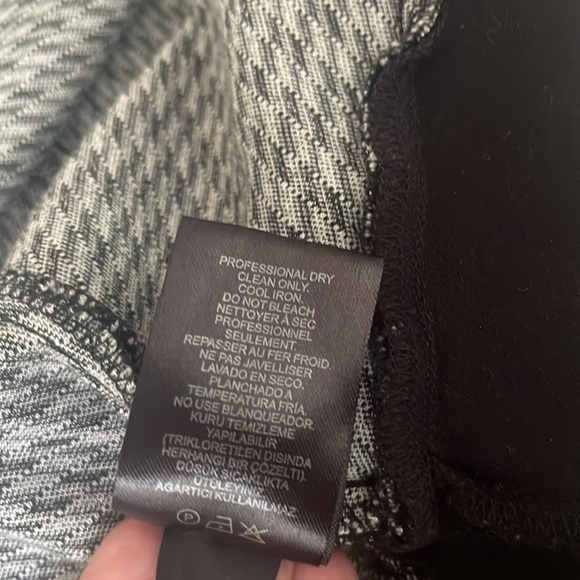 Tibi Houndstooth Peplum Top - Picture 7 of 8